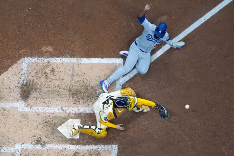 Hernández says ‘nobody to blame but myself’ for weird double play